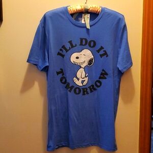 NWT Ladies soft Snoopy Tee shirt size Medium